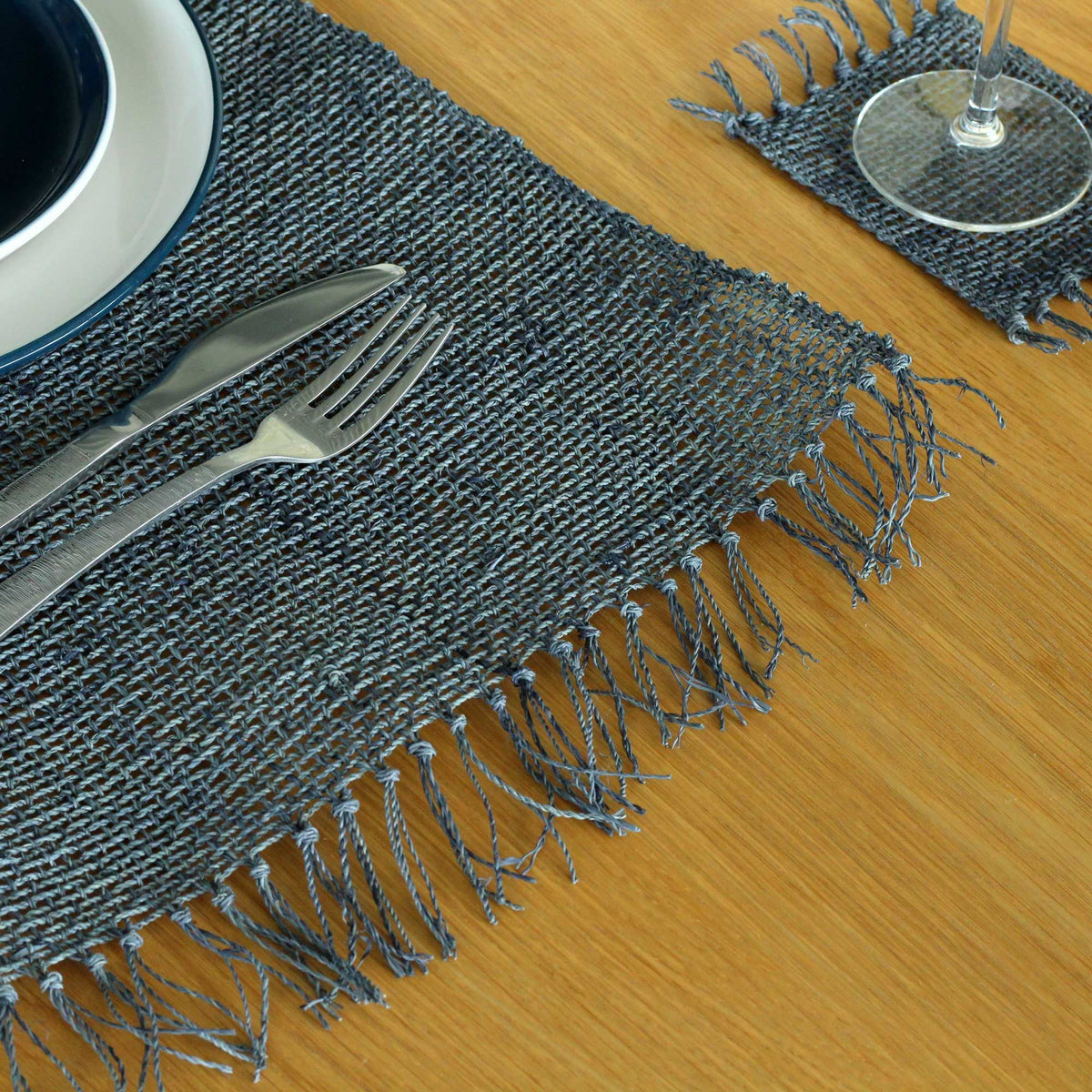 Charcoal Seagrass Fringe Placemat
